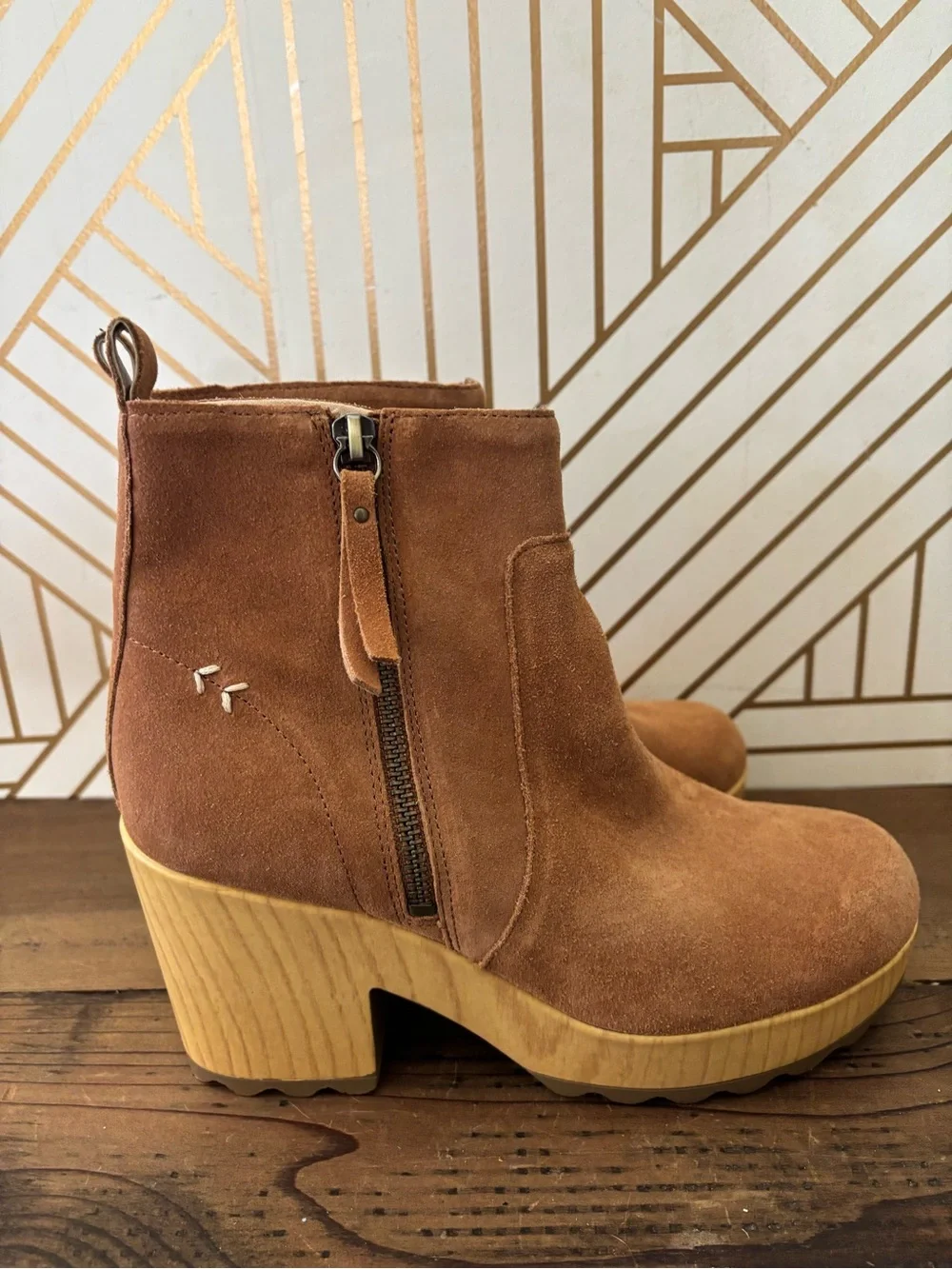 Dr. Scholl's Tan Suede Platform Ankle Booties